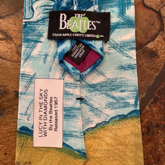 The Beatles, Lucy in the sky with diamonds 💎 tie - Picture 4 of 5